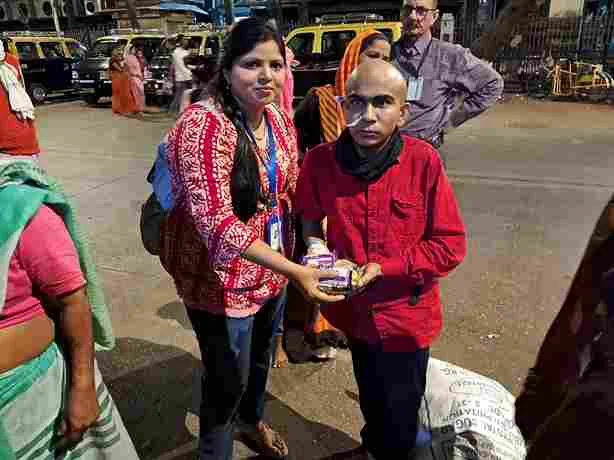 Meal Distribution outside the Hospital