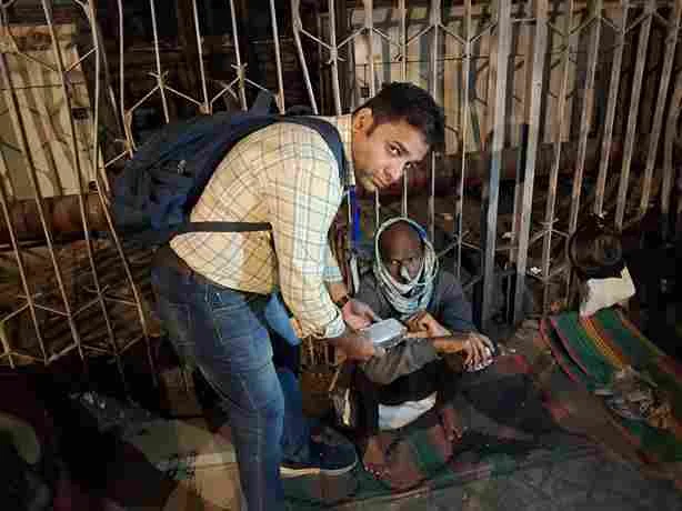 Meal Distribution outside the Hospital