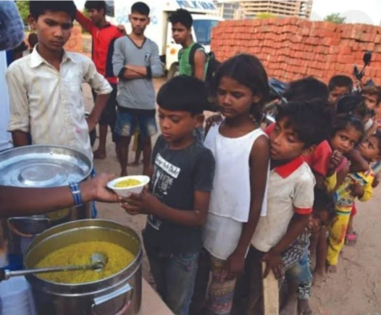 Meal Distribution outside the Hospital